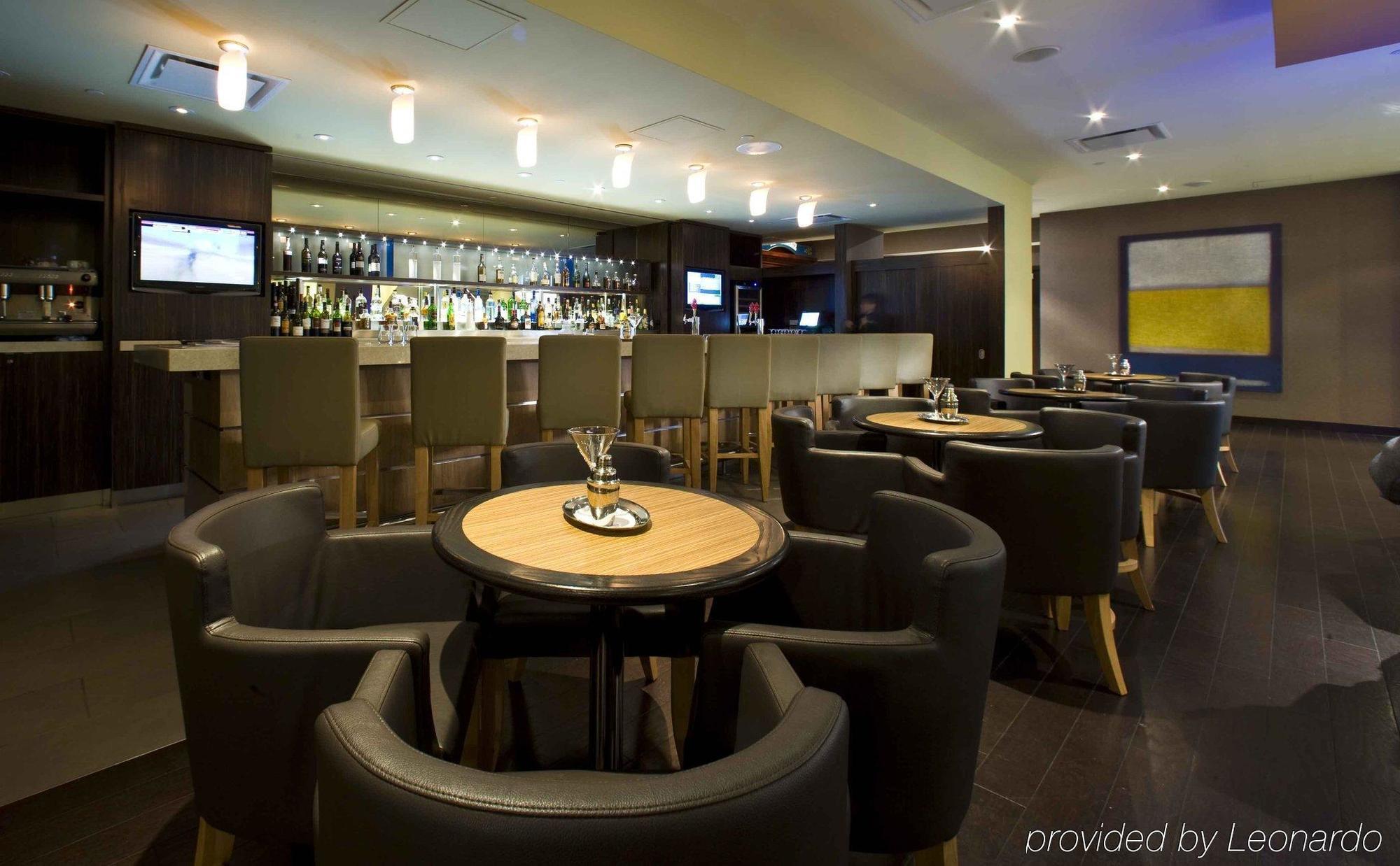 Delta Hotels By Marriott Beausejour Moncton Restaurant photo